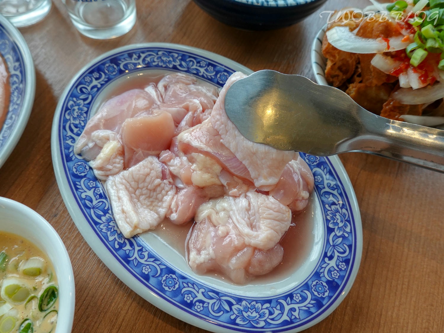 苗栗美食|貢鍋共鍋麻辣火鍋店》八十年歷史老洋宅改建!全台唯一客家麻辣火鍋店,客家小炒搖身變身鍋物,吃美味也吃回憶! - 第66張圖