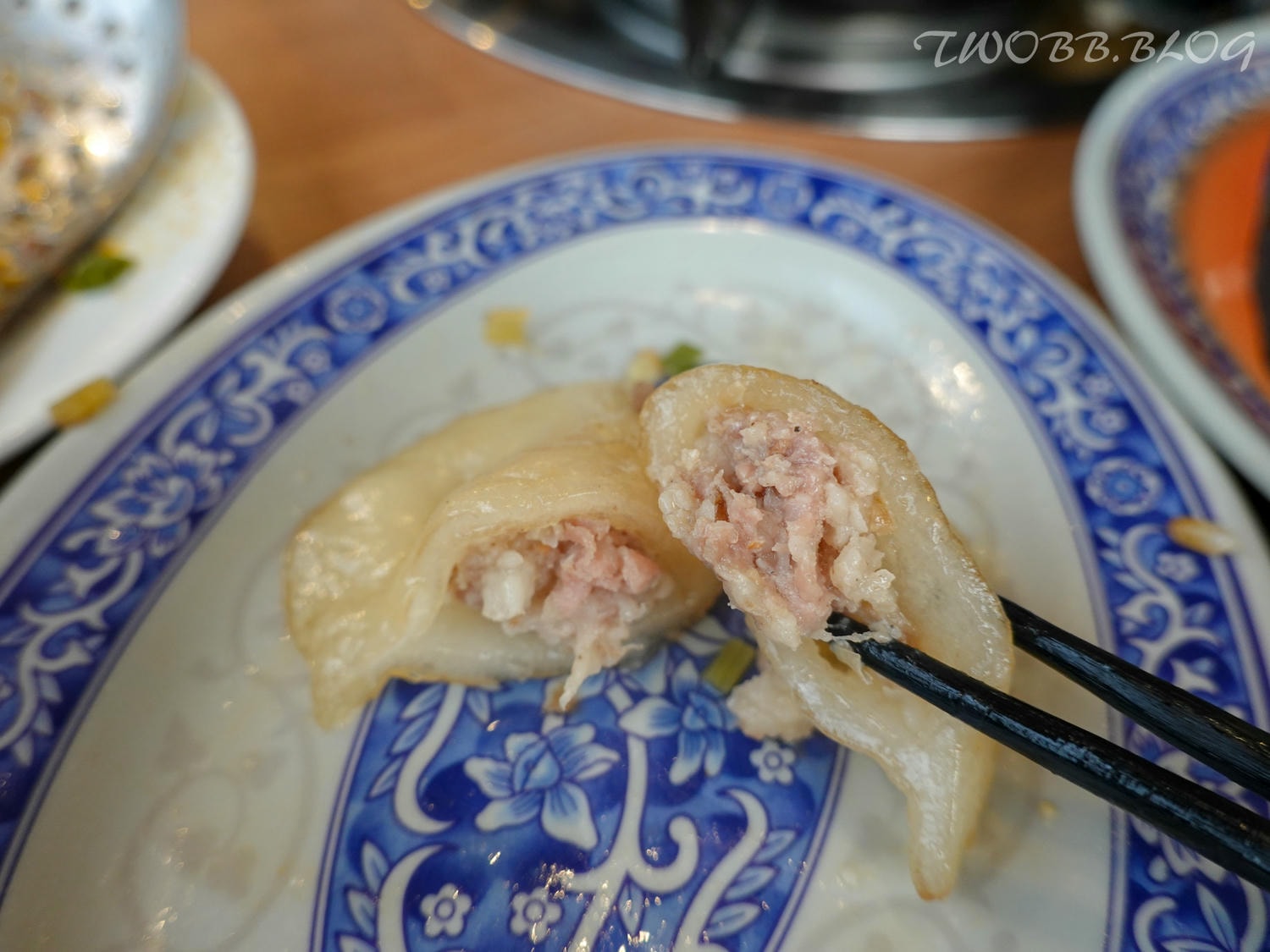 苗栗美食|貢鍋共鍋麻辣火鍋店》八十年歷史老洋宅改建!全台唯一客家麻辣火鍋店,客家小炒搖身變身鍋物,吃美味也吃回憶! - 第54張圖