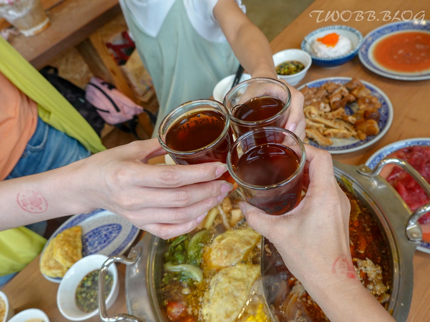 苗栗美食|貢鍋共鍋麻辣火鍋店》八十年歷史老洋宅改建!全台唯一客家麻辣火鍋店,客家小炒搖身變身鍋物,吃美味也吃回憶! - 第73張圖