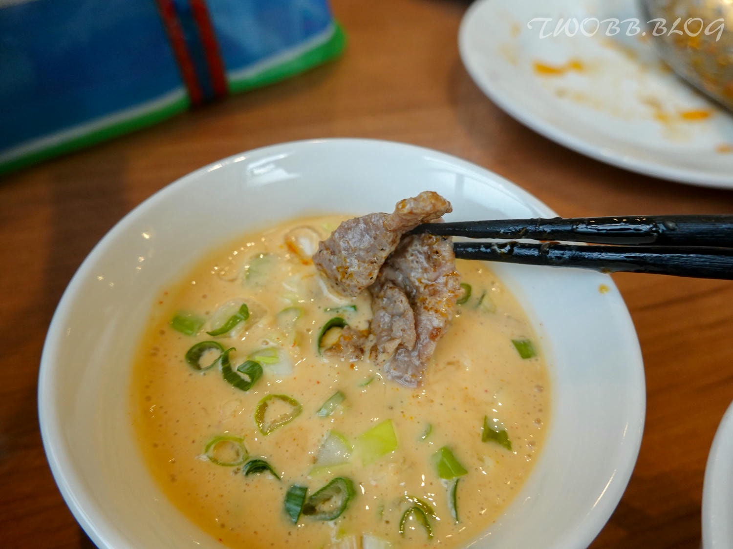 苗栗美食|貢鍋共鍋麻辣火鍋店》八十年歷史老洋宅改建!全台唯一客家麻辣火鍋店,客家小炒搖身變身鍋物,吃美味也吃回憶! - 第65張圖