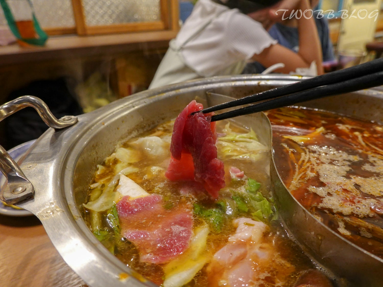苗栗美食|貢鍋共鍋麻辣火鍋店》八十年歷史老洋宅改建!全台唯一客家麻辣火鍋店,客家小炒搖身變身鍋物,吃美味也吃回憶! - 第64張圖