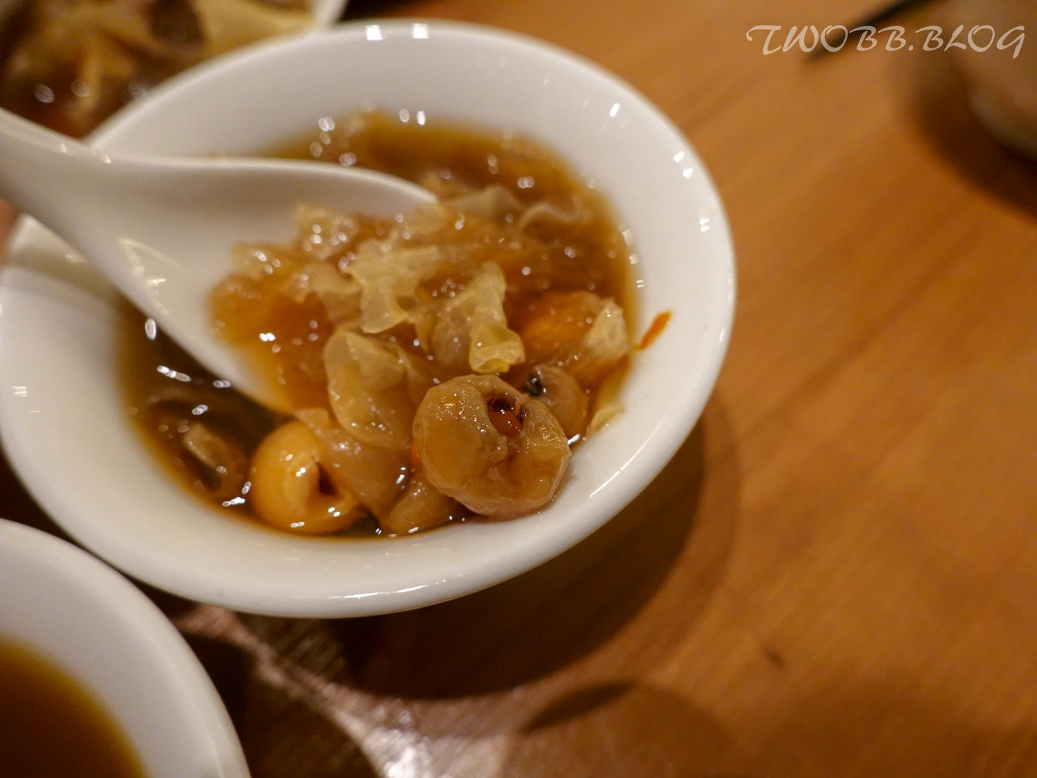 苗栗美食|貢鍋共鍋麻辣火鍋店》八十年歷史老洋宅改建!全台唯一客家麻辣火鍋店,客家小炒搖身變身鍋物,吃美味也吃回憶! - 第76張圖