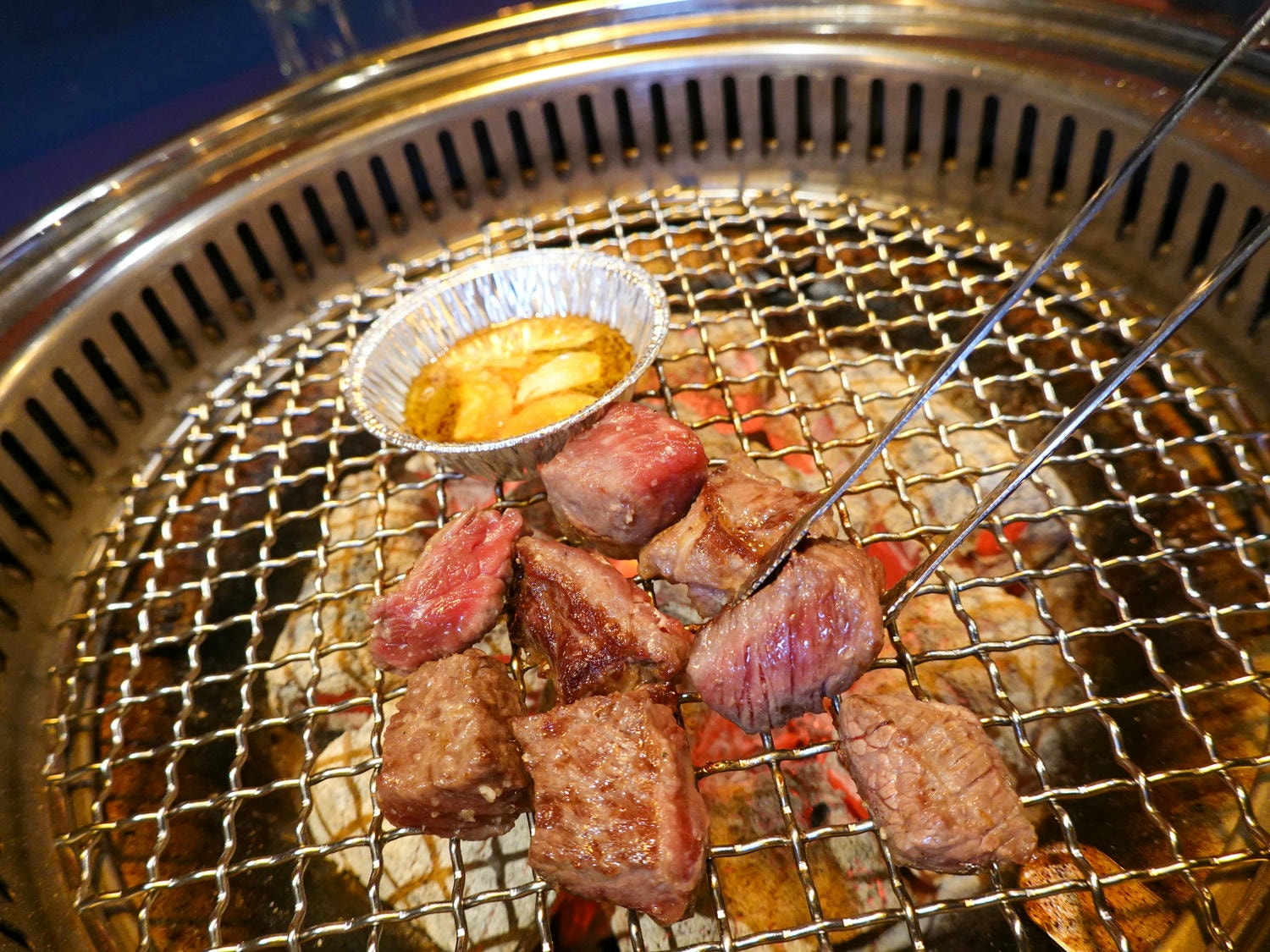 台中|298 Nikuya燒肉(復興店)》全新開幕!炭火直烤!台中最有靈魂的燒肉店開分店囉,鄰近台中車站及三井LalaPort,以音樂主題裝潢及獨立包廂。 - 第37張圖