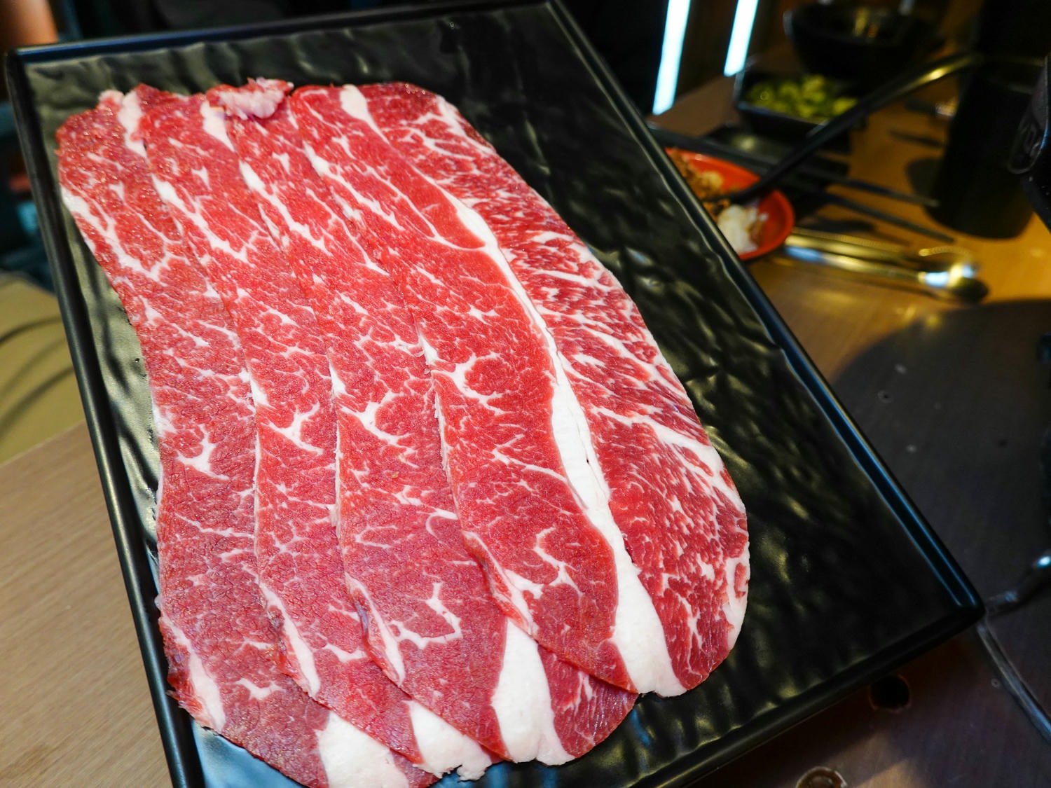 新北|名炙炭火燒肉》新北三重燒烤吃到飽推薦!頂級燒肉食材,炭火直烤!還有火鍋以及啤酒暢飲,近三和國中捷運站,交通方便聚餐就來這! - 第36張圖