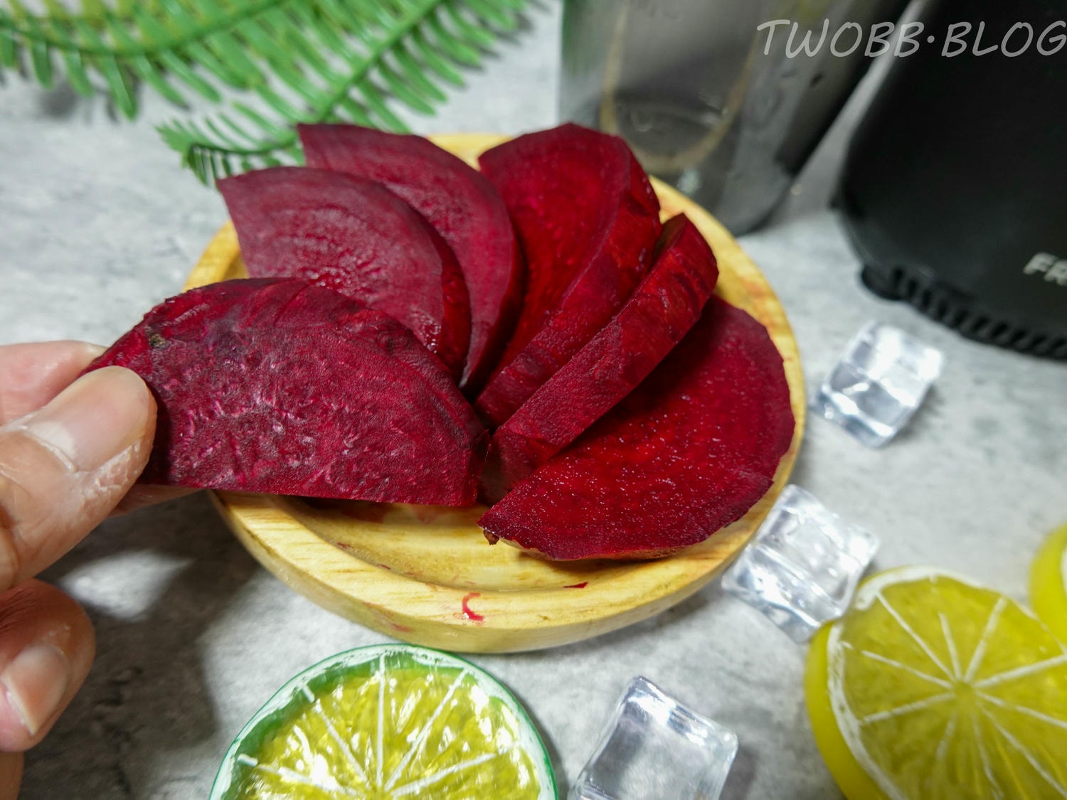 好物分享|美國富及第frigidaire- Healthy Drinks 慢磨蔬果原汁機(FKJ-S1301L 質感黑)》食物調理機推薦!低速研磨50-80轉養分不流失,體積小巧好收納,簡單使用,一機多用,還有豆漿機功能輕鬆製作天然食材。 - 第46張圖 DSC04244