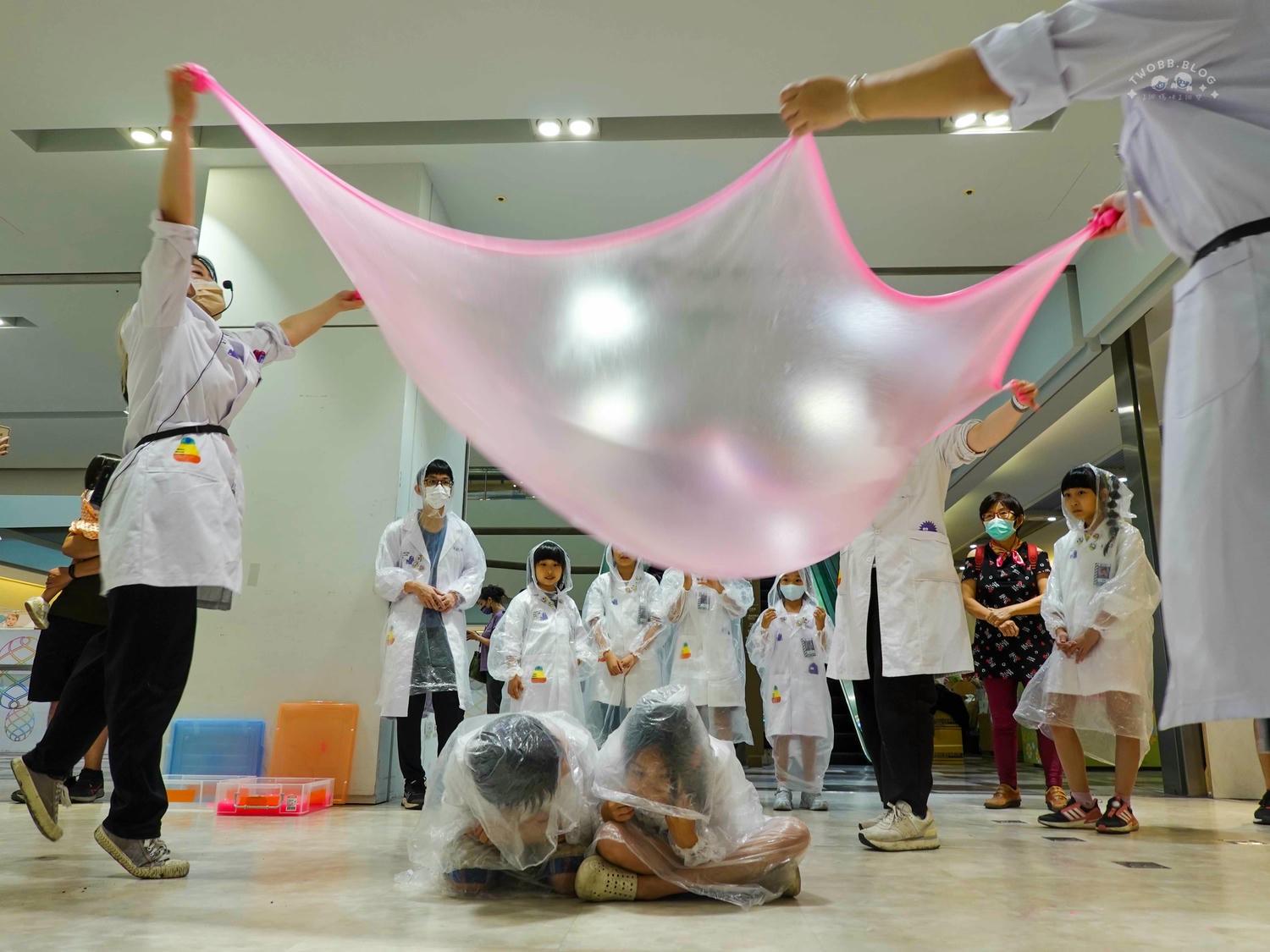 台南|UNIQUE史萊姆實驗室(南紡購物中心)》台南南紡櫃新開幕!與孩子參加一場天馬行空的旅程,大膽玩出不一樣的創意! - 第43張圖
