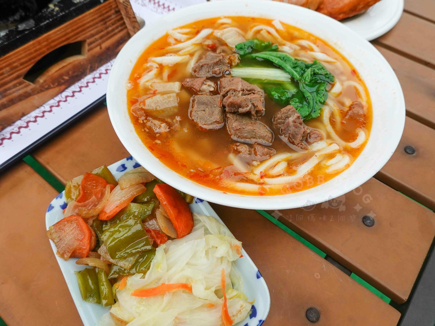 桃園|大園101景觀餐廳》全亞洲最高,桃園美食推薦!近距離欣賞飛機的景觀餐廳!有牆面彩繪及造景,白天與夜景各自美麗。 - 第56張圖