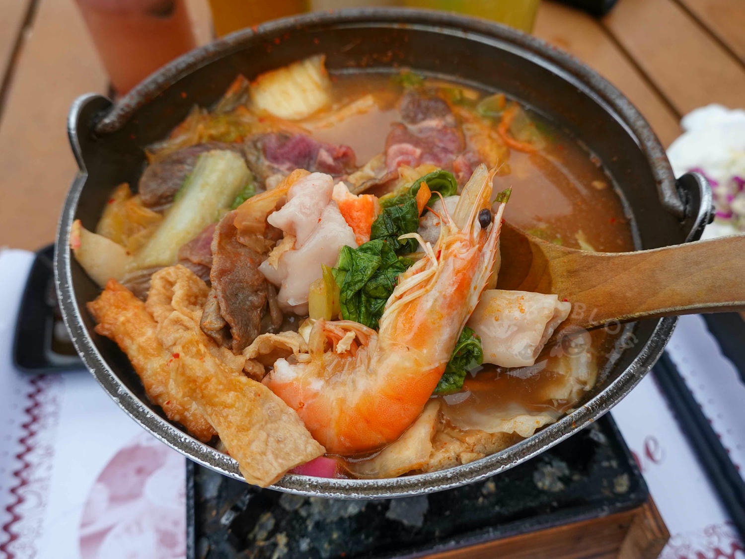 桃園|大園101景觀餐廳》全亞洲最高,桃園美食推薦!近距離欣賞飛機的景觀餐廳!有牆面彩繪及造景,白天與夜景各自美麗。 - 第51張圖