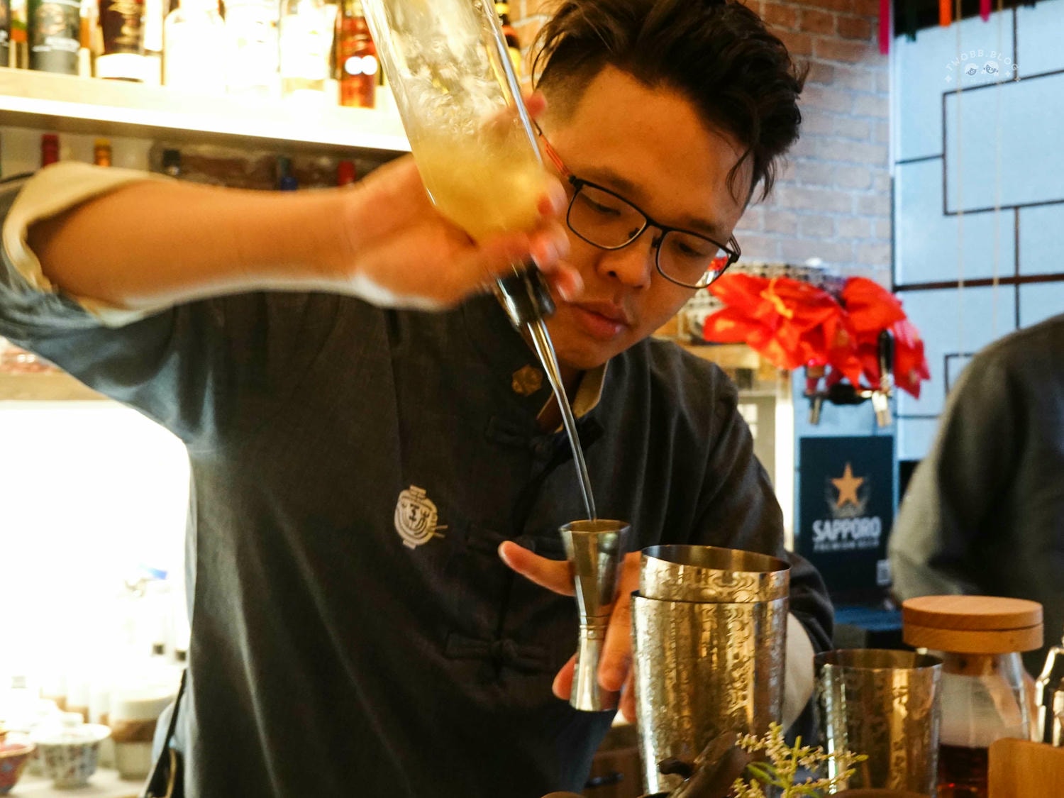 台南|杏花村》台南中西區必訪酒吧!中式復古風,古風老宅酒吧結合串燒 X 調酒,隱藏在繁華城市裡的世外桃源,還有客製化心情調酒! - 第54張圖