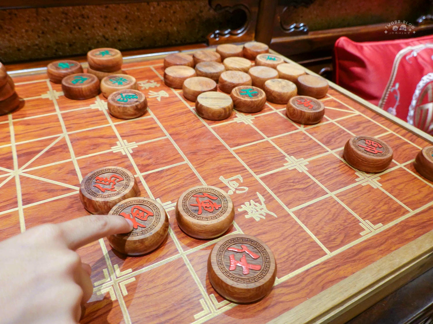 台南|杏花村》台南中西區必訪酒吧!中式復古風,古風老宅酒吧結合串燒 X 調酒,隱藏在繁華城市裡的世外桃源,還有客製化心情調酒! - 第15張圖