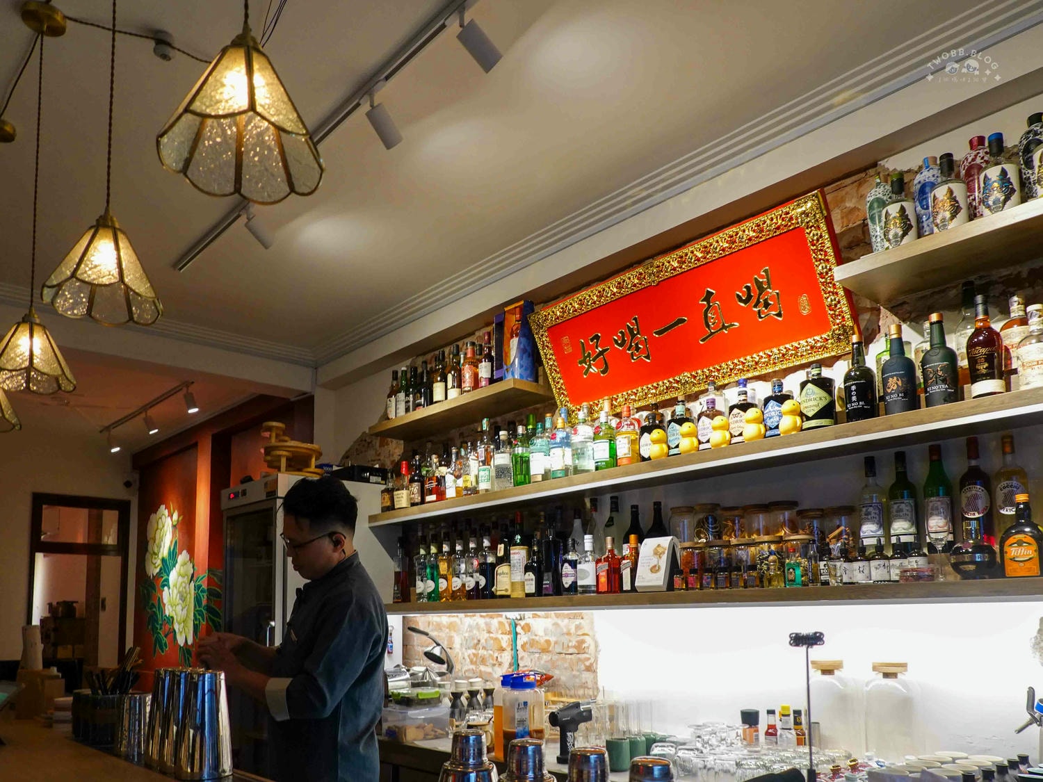 台南|杏花村》台南中西區必訪酒吧!中式復古風,古風老宅酒吧結合串燒 X 調酒,隱藏在繁華城市裡的世外桃源,還有客製化心情調酒! - 第22張圖