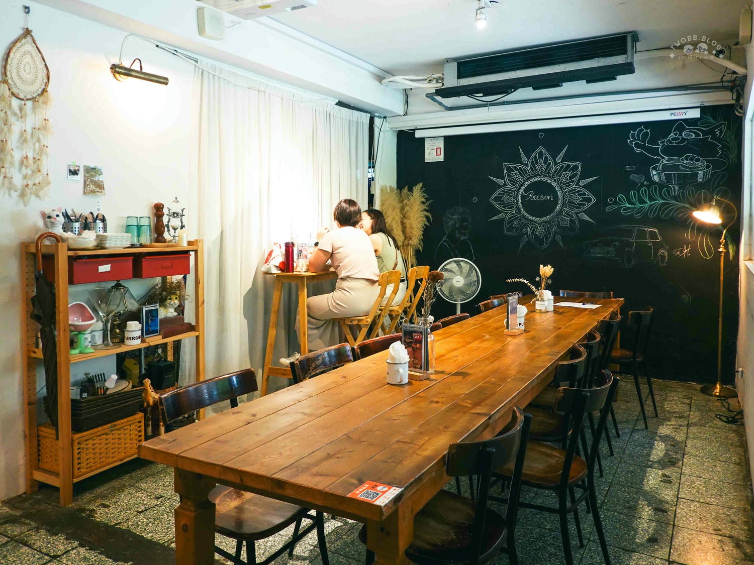 台北|呼嚕小酒館》寵物友善!台北餐酒館推薦,政大美食,露營風城市小秘境,異國美食特色調酒。 - 第21張圖