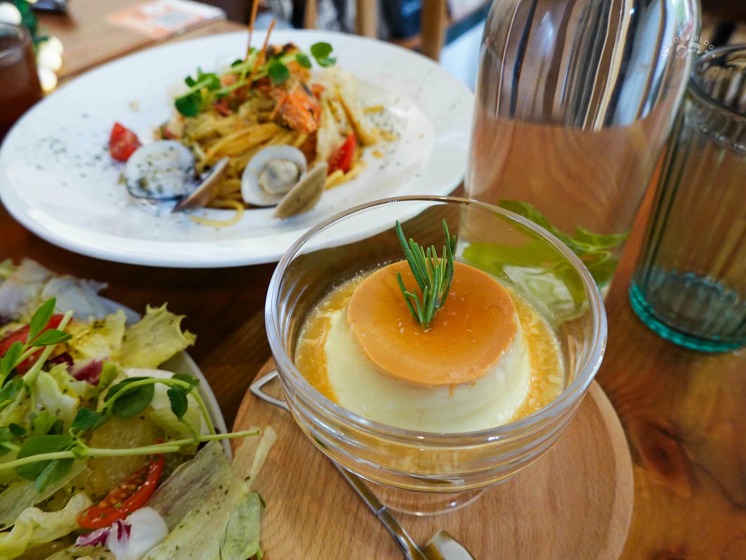 台北|呼嚕小酒館》寵物友善!台北餐酒館推薦,政大美食,露營風城市小秘境,異國美食特色調酒。 - 第51張圖