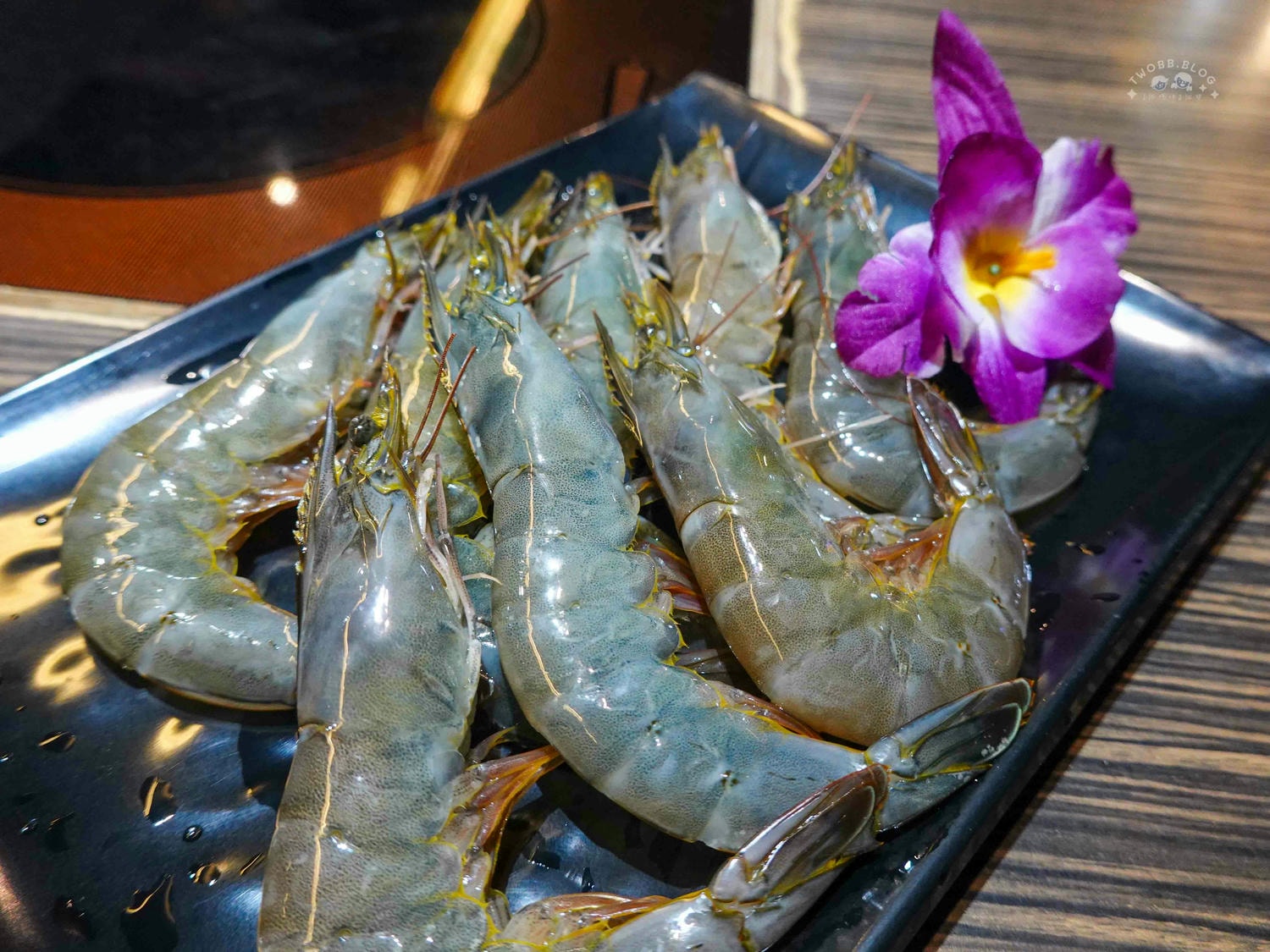 台北|神來一鍋(內湖總店)》百樣新鮮食材無限供應!期間限定水果吃到飽,四人同行打卡再送20公分長馬來西亞大白蝦! - 第75張圖