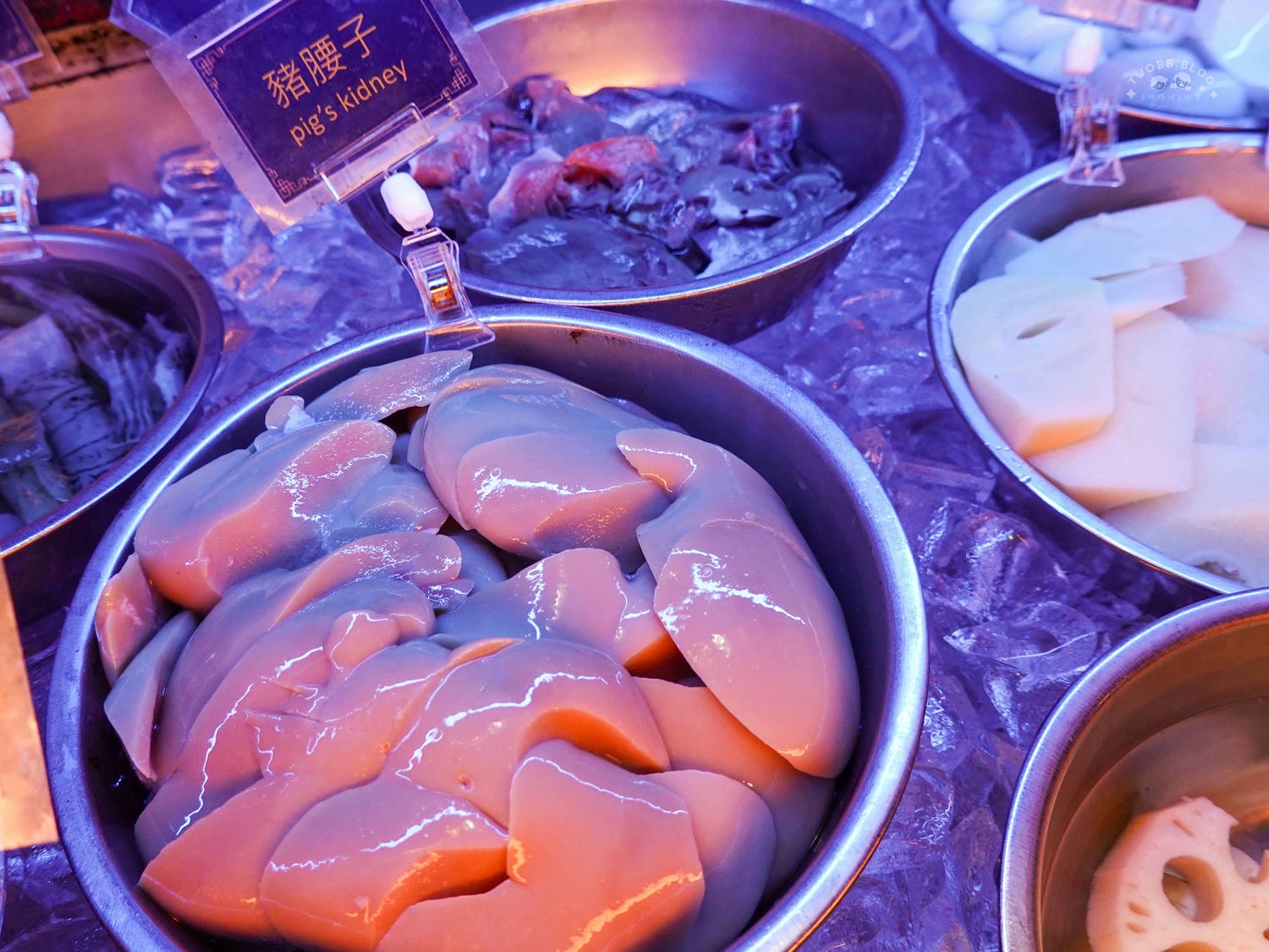 台北|神來一鍋(內湖總店)》百樣新鮮食材無限供應!期間限定水果吃到飽,四人同行打卡再送20公分長馬來西亞大白蝦! - 第31張圖