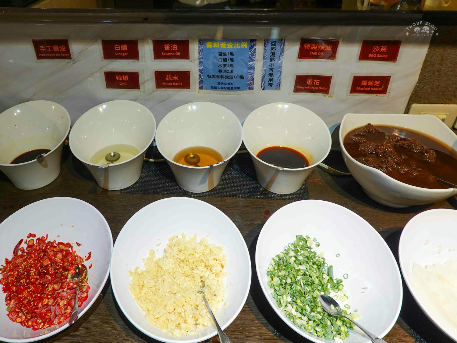 台北|神來一鍋(內湖總店)》百樣新鮮食材無限供應!期間限定水果吃到飽,四人同行打卡再送20公分長馬來西亞大白蝦! - 第55張圖