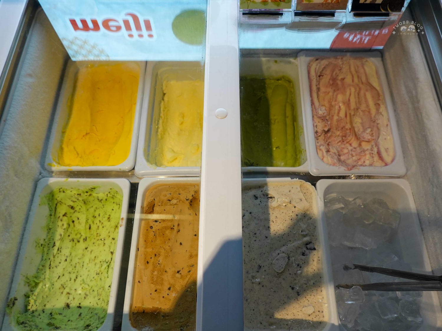 台北|神來一鍋(內湖總店)》百樣新鮮食材無限供應!期間限定水果吃到飽,四人同行打卡再送20公分長馬來西亞大白蝦! - 第49張圖