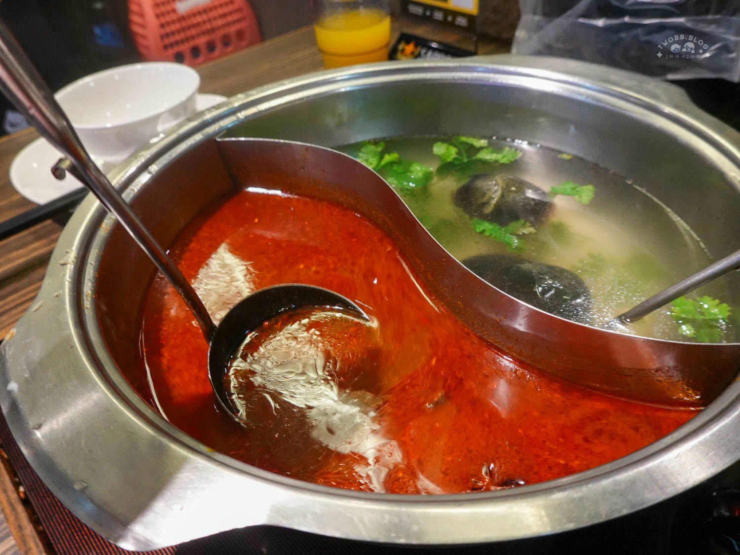 台北|神來一鍋(內湖總店)》百樣新鮮食材無限供應!期間限定水果吃到飽,四人同行打卡再送20公分長馬來西亞大白蝦! - 第60張圖