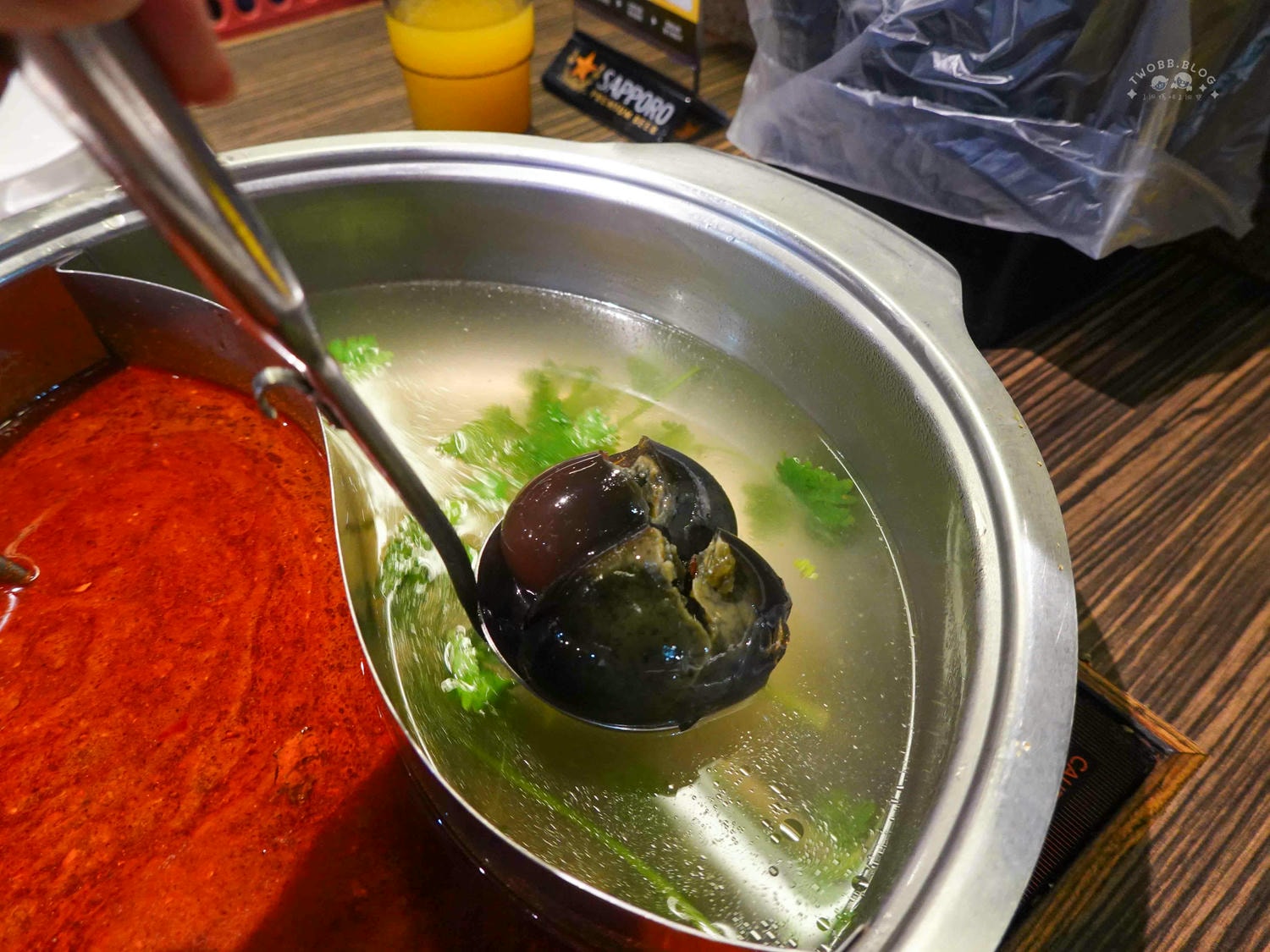 台北|神來一鍋(內湖總店)》百樣新鮮食材無限供應!期間限定水果吃到飽,四人同行打卡再送20公分長馬來西亞大白蝦! - 第61張圖