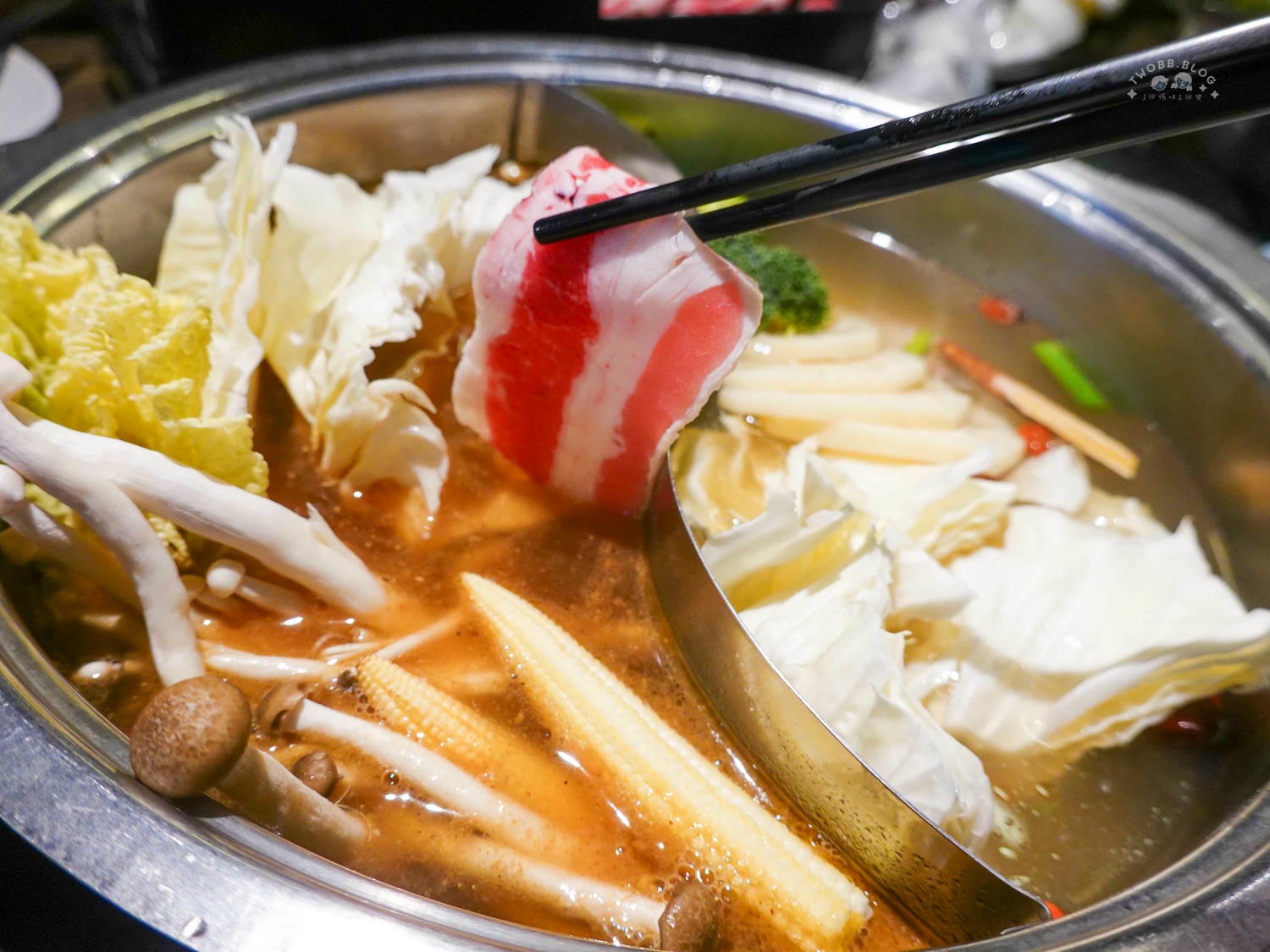 台北|神來一鍋(內湖總店)》百樣新鮮食材無限供應!期間限定水果吃到飽,四人同行打卡再送20公分長馬來西亞大白蝦! - 第66張圖