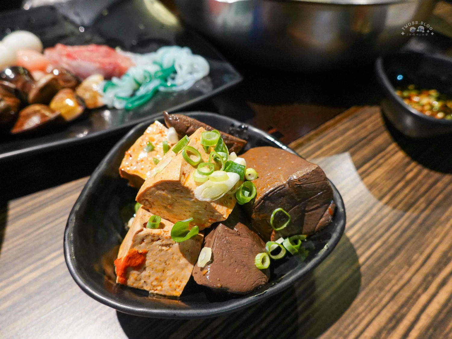 台北|神來一鍋(內湖總店)》百樣新鮮食材無限供應!期間限定水果吃到飽,四人同行打卡再送20公分長馬來西亞大白蝦! - 第64張圖