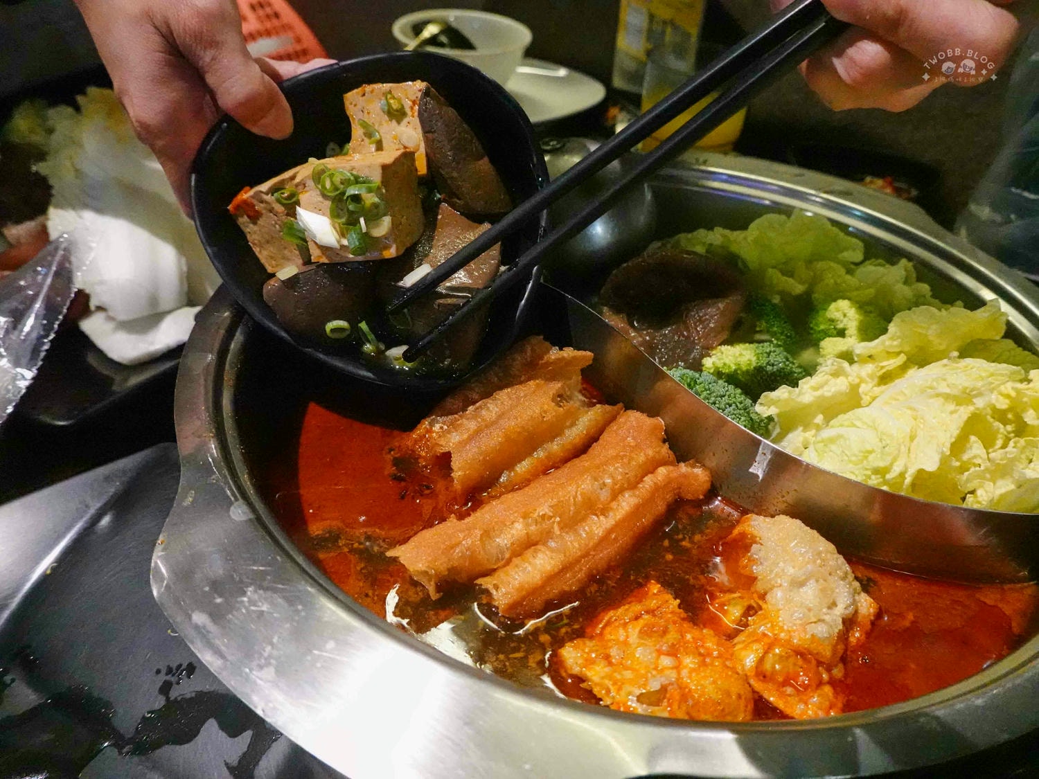 台北|神來一鍋(內湖總店)》百樣新鮮食材無限供應!期間限定水果吃到飽,四人同行打卡再送20公分長馬來西亞大白蝦! - 第65張圖