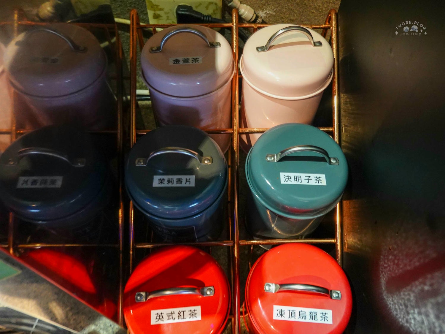 台北|神來一鍋(內湖總店)》百樣新鮮食材無限供應!期間限定水果吃到飽,四人同行打卡再送20公分長馬來西亞大白蝦! - 第48張圖