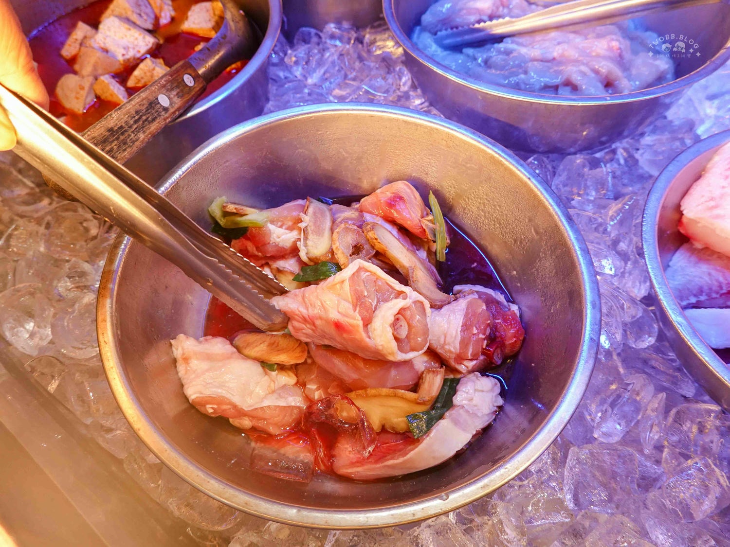 台北|神來一鍋(內湖總店)》百樣新鮮食材無限供應!期間限定水果吃到飽,四人同行打卡再送20公分長馬來西亞大白蝦! - 第34張圖