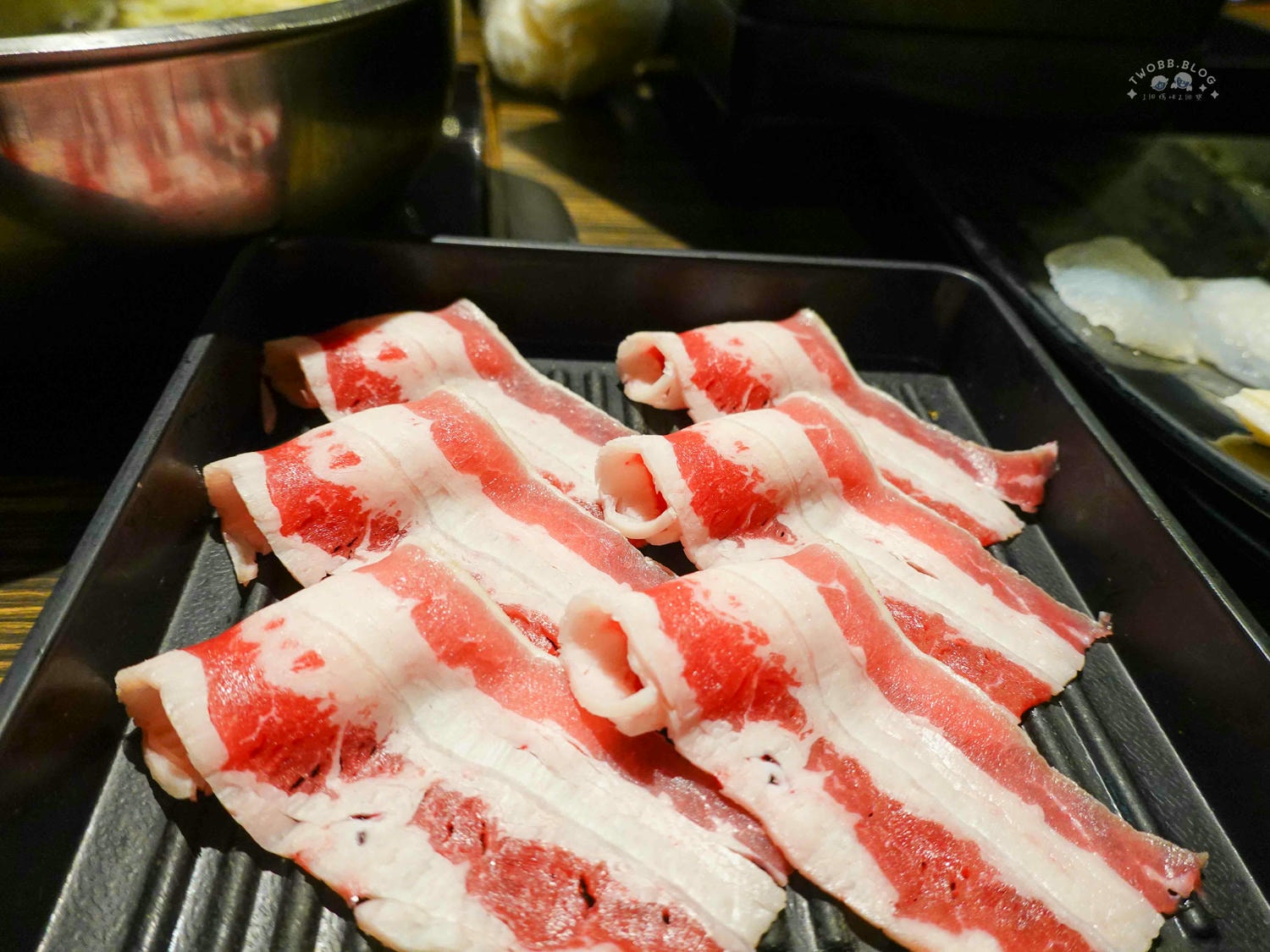 台北|神來一鍋(內湖總店)》百樣新鮮食材無限供應!期間限定水果吃到飽,四人同行打卡再送20公分長馬來西亞大白蝦! - 第40張圖