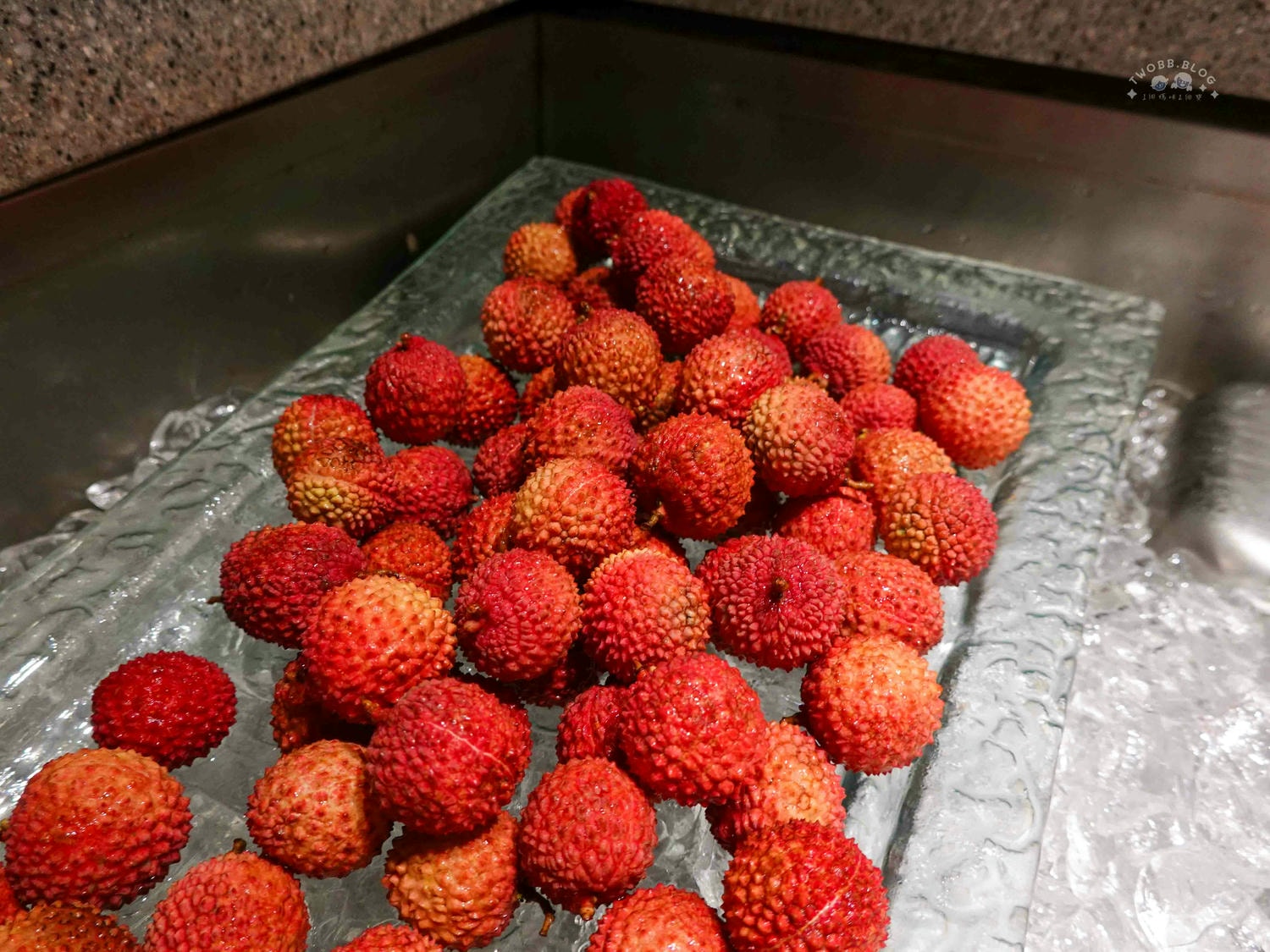 台北|神來一鍋(內湖總店)》百樣新鮮食材無限供應!期間限定水果吃到飽,四人同行打卡再送20公分長馬來西亞大白蝦! - 第10張圖