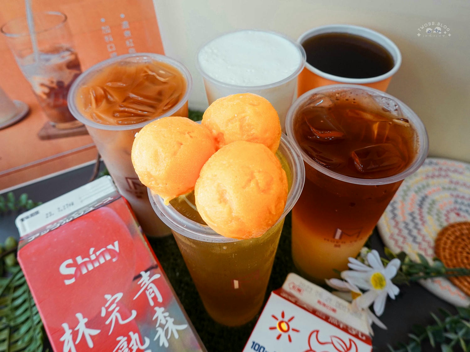 台中|莫二More Tea烏龍專賣(台中學士店)》一中必喝玩味烏龍專賣店!濃厚系烏龍專賣!加入一整瓶義美鮮奶,挖滿三大球芒果冰淇淋,夏日限定雪酪烏龍消暑首選。 - 第36張圖