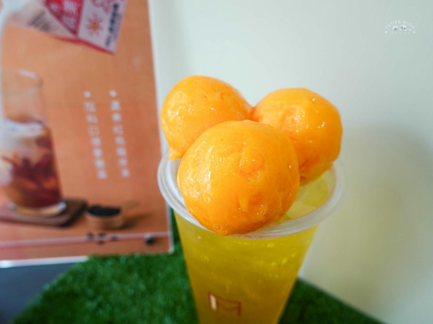 台中|莫二More Tea烏龍專賣(台中學士店)》一中必喝玩味烏龍專賣店!濃厚系烏龍專賣!加入一整瓶義美鮮奶,挖滿三大球芒果冰淇淋,夏日限定雪酪烏龍消暑首選。 - 第29張圖