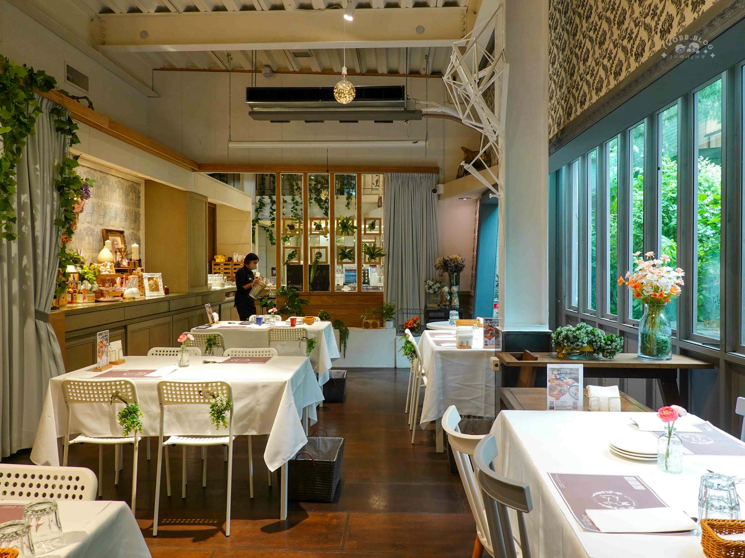 台中|綠萼159 地中海南法料理》台中北屯美食推薦,可包場!寵物友善、親子友善餐廳,絕美歐式餐廳,還有超萌兔兔駐店。 - 第12張圖