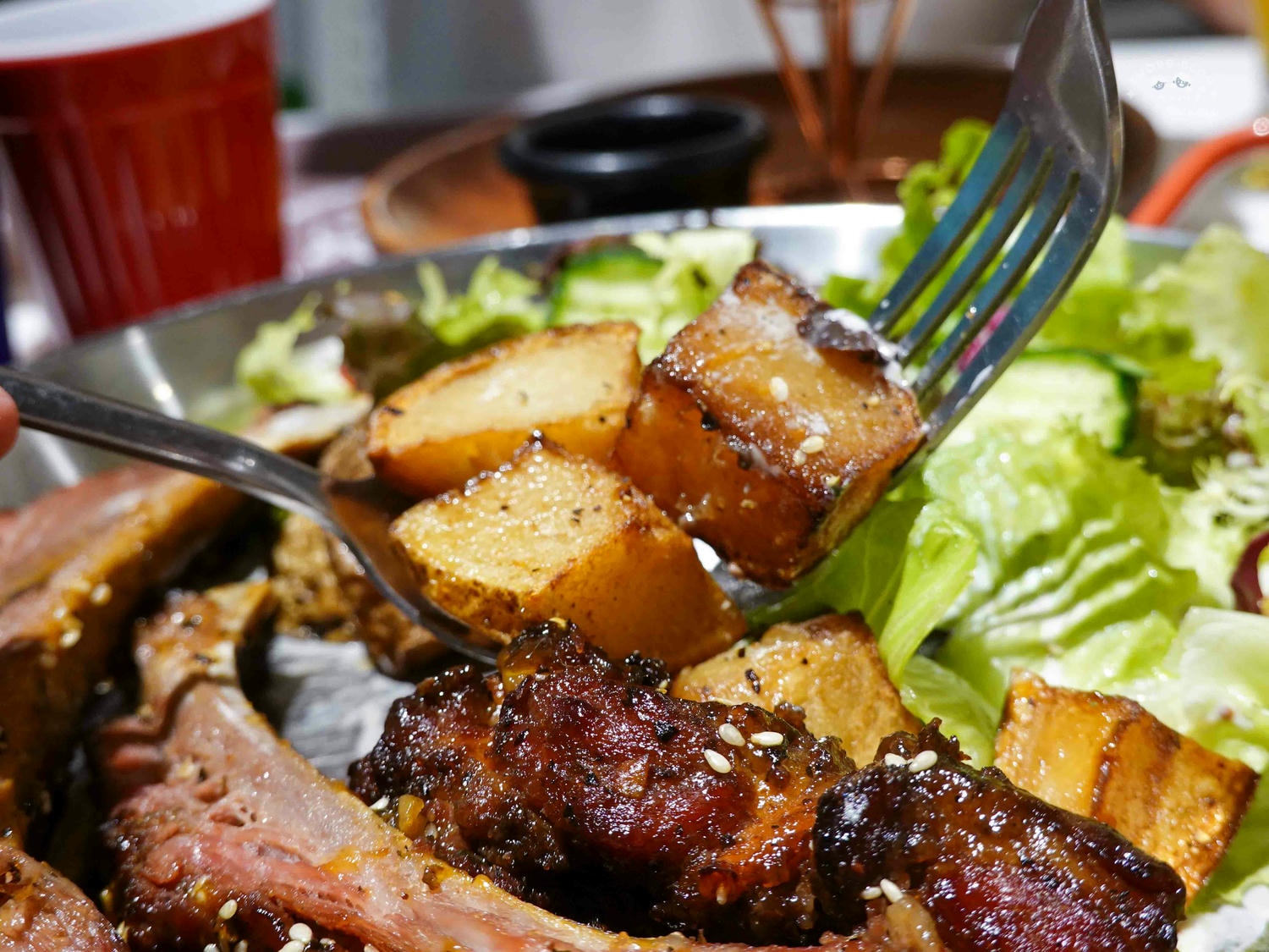 台中|綠萼159 地中海南法料理》台中北屯美食推薦,可包場!寵物友善、親子友善餐廳,絕美歐式餐廳,還有超萌兔兔駐店。 - 第65張圖