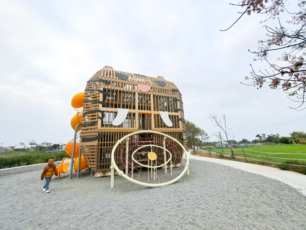 雲林|虎尾632高地公園》雲林特色公園!虎爺主題遊戲塔 ,滑步車道。 - 第3張圖 20230226 065517