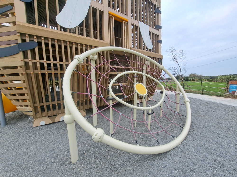 雲林|虎尾632高地公園》雲林特色公園!虎爺主題遊戲塔 ,滑步車道。 - 第6張圖 虎尾632高地公園