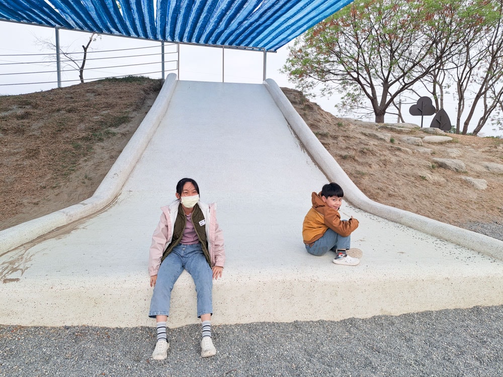 雲林|虎尾632高地公園》雲林特色公園!虎爺主題遊戲塔 ,滑步車道。 - 第13張圖 20230226 070140