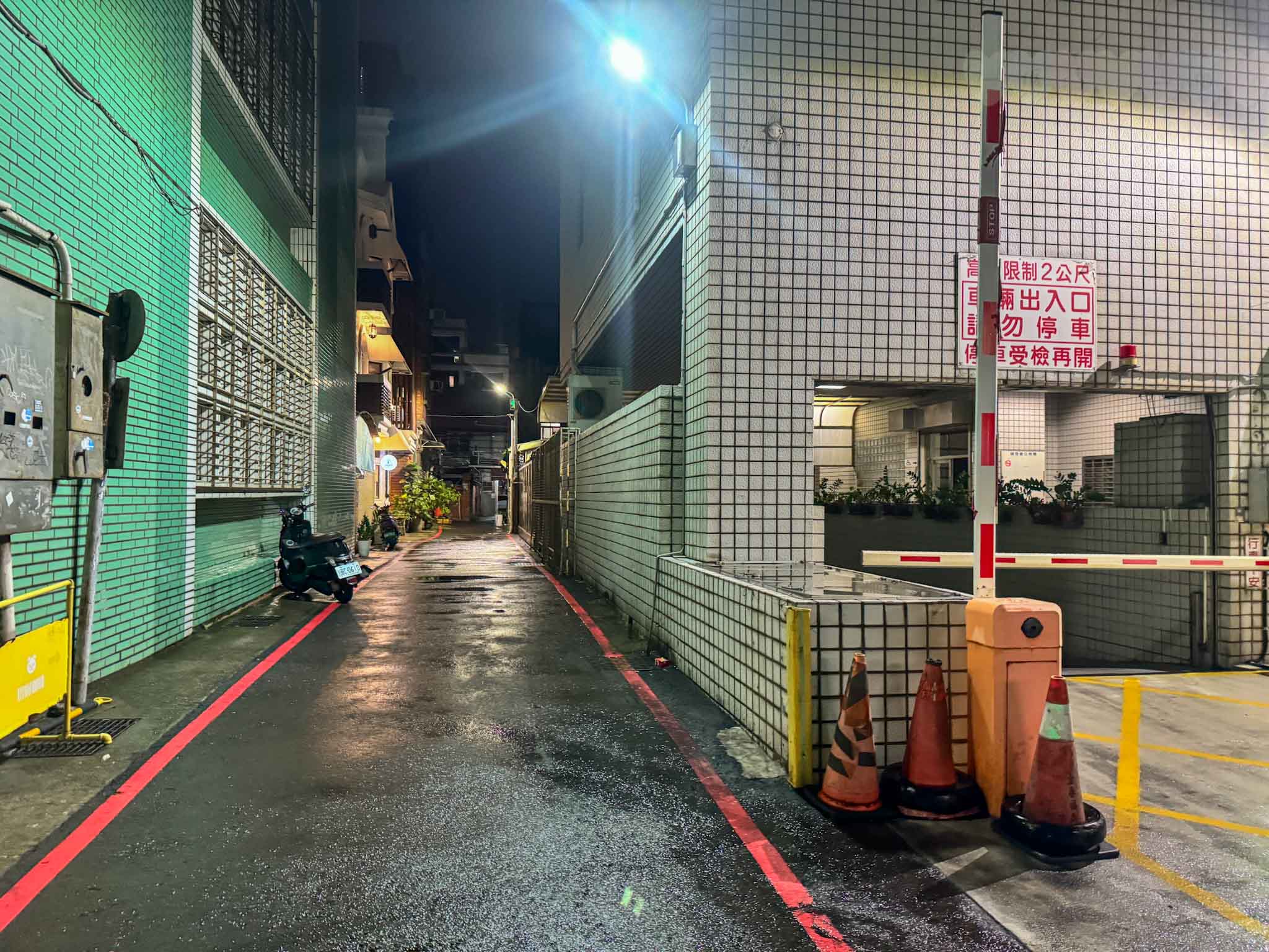 新竹|招財咖啡》新竹水豚咖啡廳!老屋改造貓咪咖啡廳,鄰近新竹火車站,有水豚、貓咪圍繞親密接觸。 - 第6張圖 招財咖啡 (2)