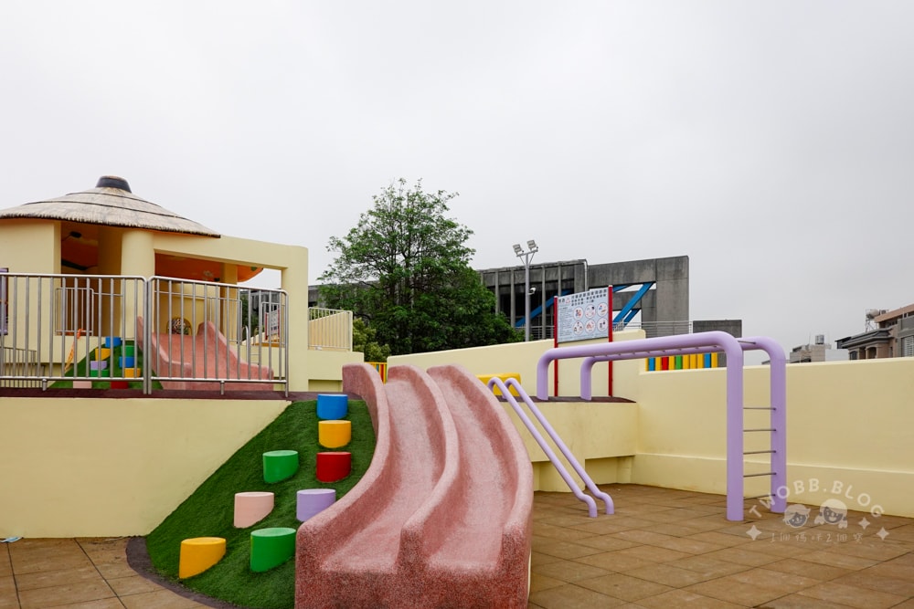 苗栗|灣麗親子公園》特色公園!全台首創農舍主題親子公園,天空隧道、田鼠山丘、斗笠攀爬塔,多達十種以上遊具。 - 第12張圖 灣麗親子公園 (25)
