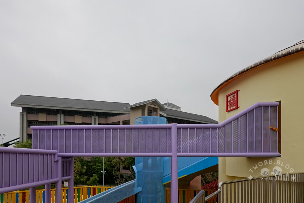 苗栗|灣麗親子公園》特色公園!全台首創農舍主題親子公園,天空隧道、田鼠山丘、斗笠攀爬塔,多達十種以上遊具。 - 第18張圖 灣麗親子公園 (27)