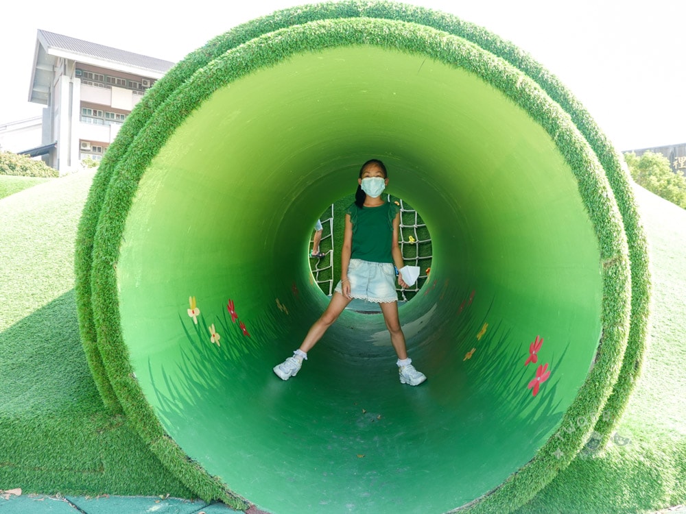 苗栗|灣麗親子公園》特色公園!全台首創農舍主題親子公園,天空隧道、田鼠山丘、斗笠攀爬塔,多達十種以上遊具。 - 第26張圖 灣麗親子公園 (67)