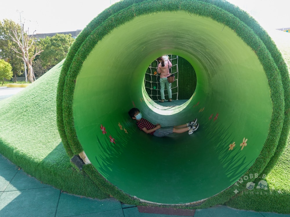 苗栗|灣麗親子公園》特色公園!全台首創農舍主題親子公園,天空隧道、田鼠山丘、斗笠攀爬塔,多達十種以上遊具。 - 第27張圖 灣麗親子公園 (68)
