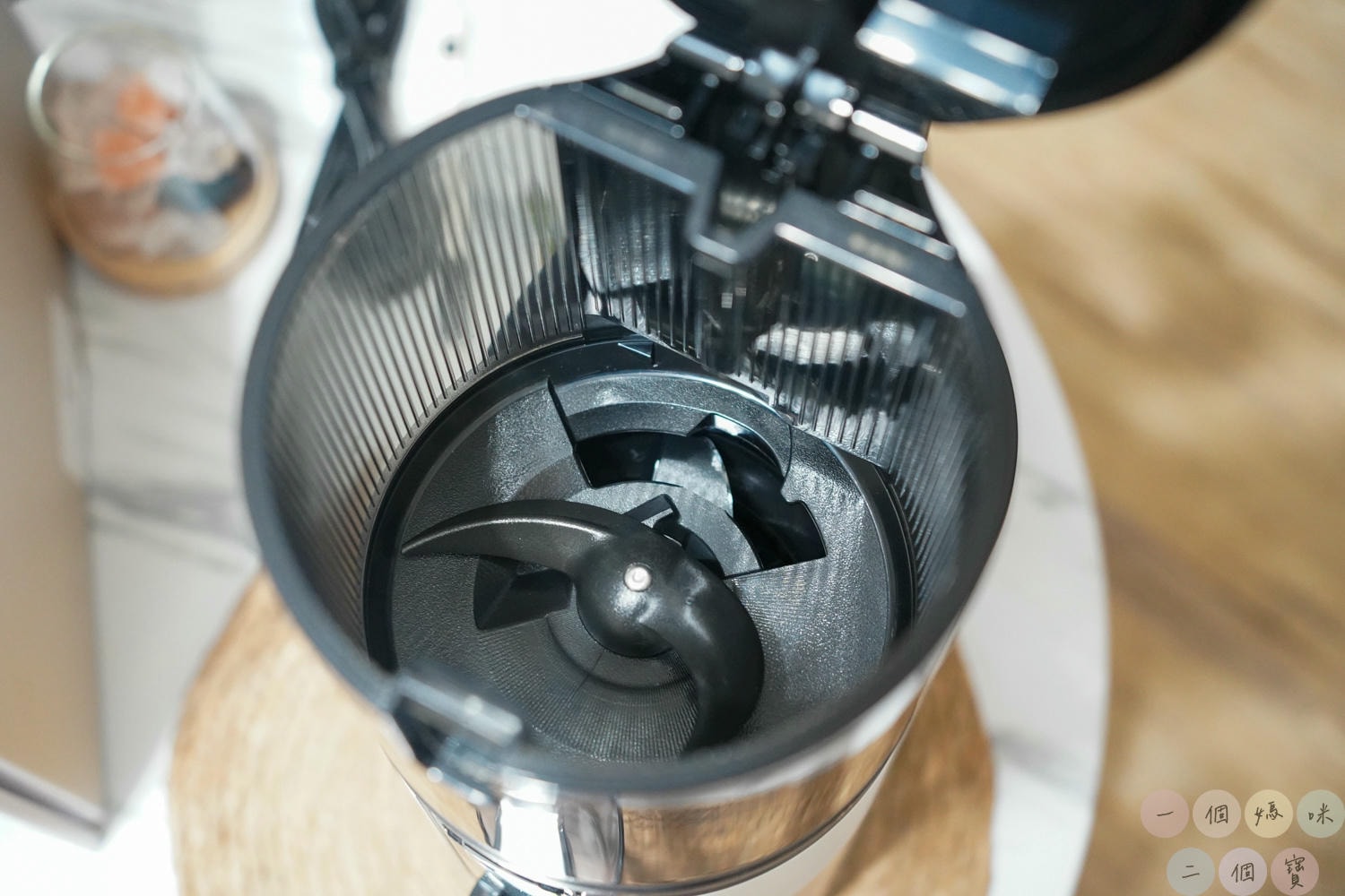韓國hurom H 420 慢磨蔬果機 (20)