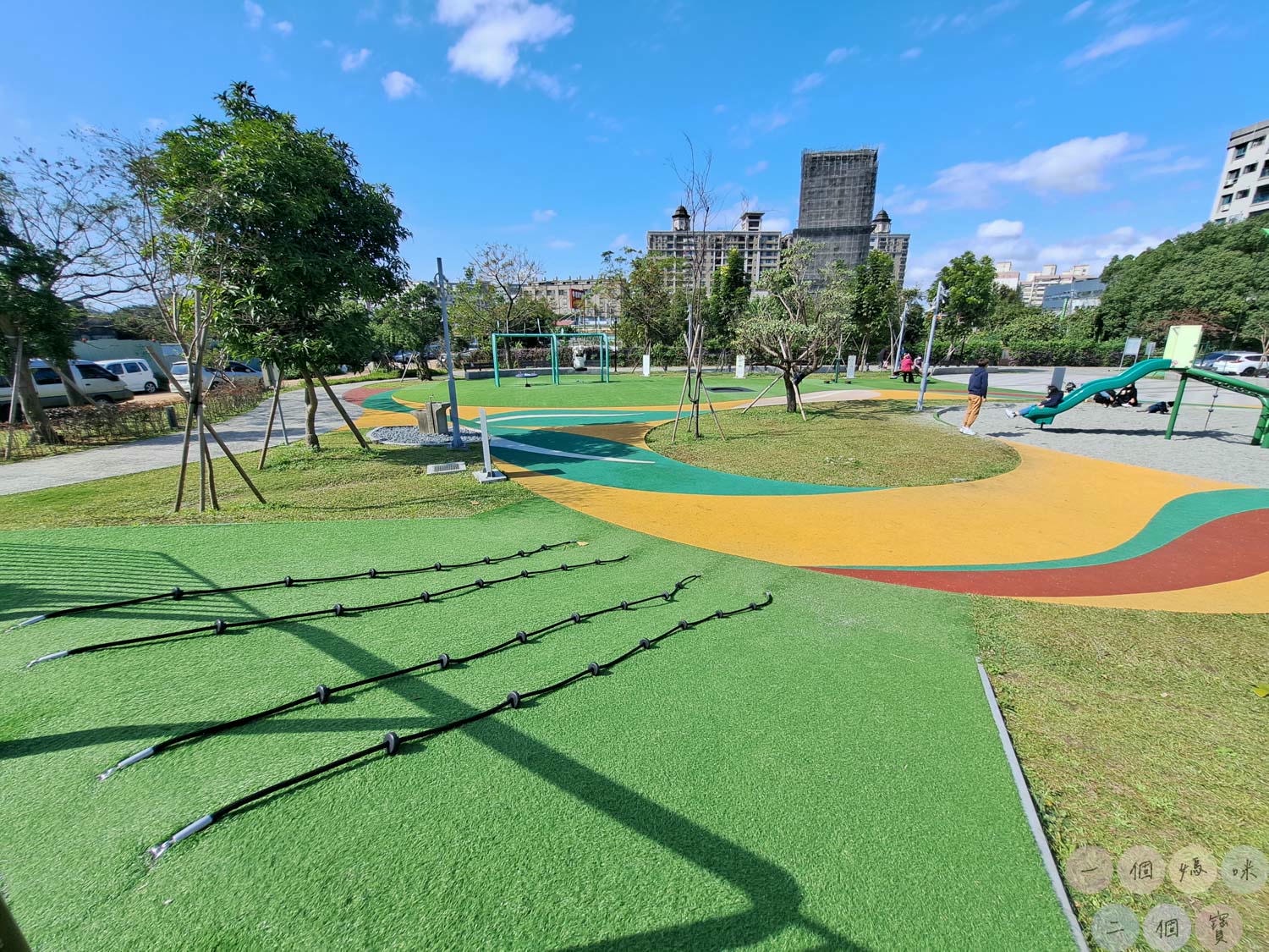 桃園|傑克與魔豆主題公園》八德特色公園!0.4公頃面積,大葉蔓藤造型攀爬架,巨人大手。 - 第17張圖 傑克與魔豆主題公園 (24)