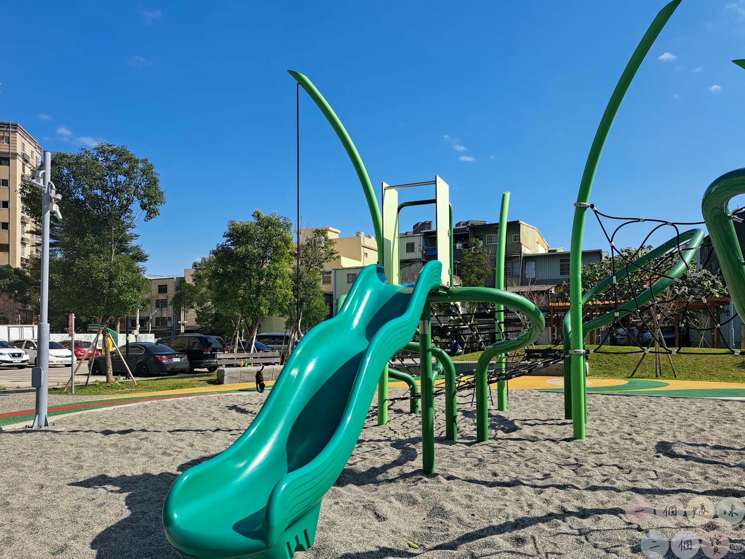 桃園|傑克與魔豆主題公園》八德特色公園!0.4公頃面積,大葉蔓藤造型攀爬架,巨人大手。 - 第8張圖 傑克與魔豆主題公園 (3)