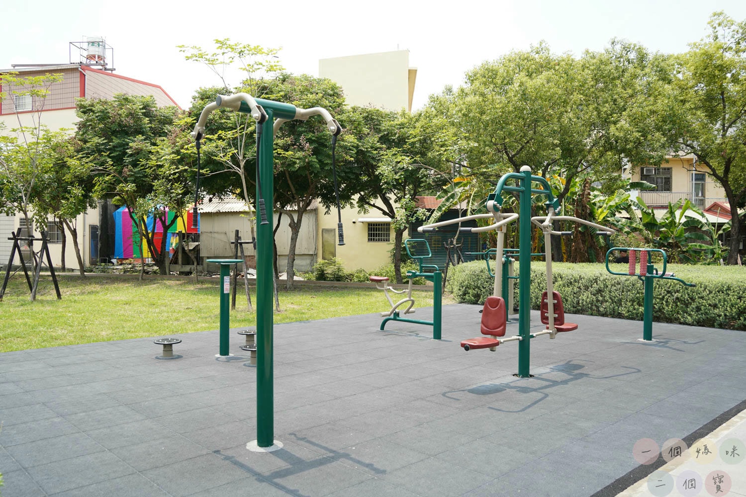 彰化|員林兔馬鹿公園》彰化首座共融公園!消防車主題,刺激的9.6公尺球形高塔滑梯、環形吊索遊具玩不膩。 - 第27張圖 員林兔馬鹿公園 (30)