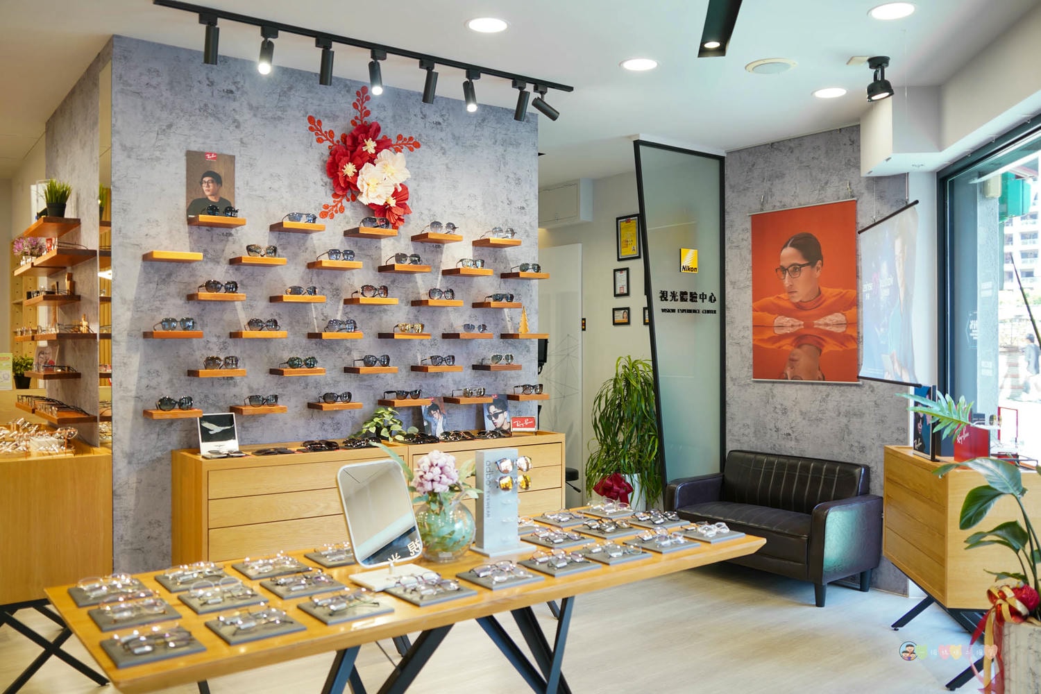 桃園|百視特專業眼鏡(桃園南崁店)》桃園配眼鏡推薦!專業Nikon視光體驗中心,桃園多種鏡框款式挑選。 - 第4張圖 百視特專業眼鏡(南崁店) (2)