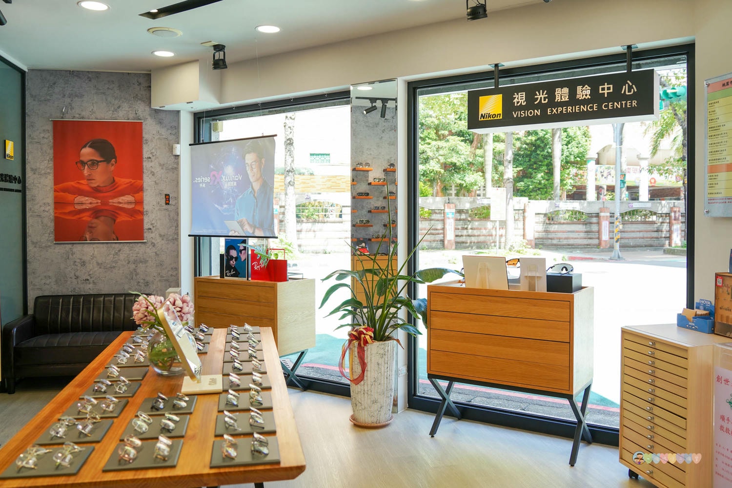 桃園|百視特專業眼鏡(桃園南崁店)》桃園配眼鏡推薦!專業Nikon視光體驗中心,桃園多種鏡框款式挑選。 - 第45張圖 百視特專業眼鏡(南崁店) (64)