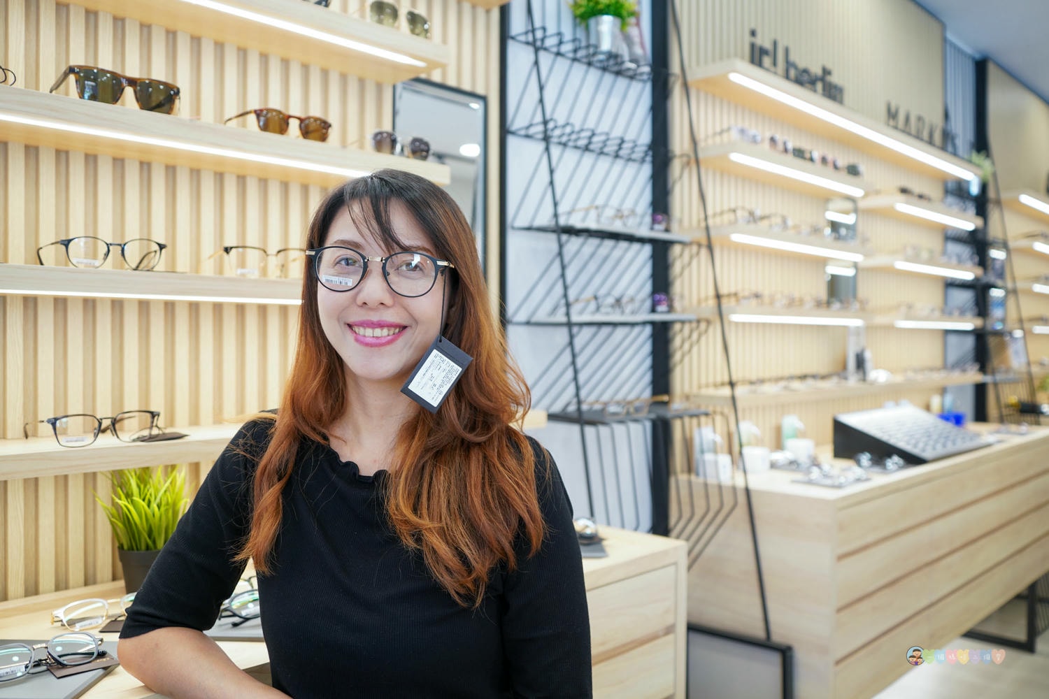 桃園|百視特專業眼鏡(桃園南崁店)》桃園配眼鏡推薦!專業Nikon視光體驗中心,桃園多種鏡框款式挑選。 - 第11張圖 百視特專業眼鏡(南崁店) (70)