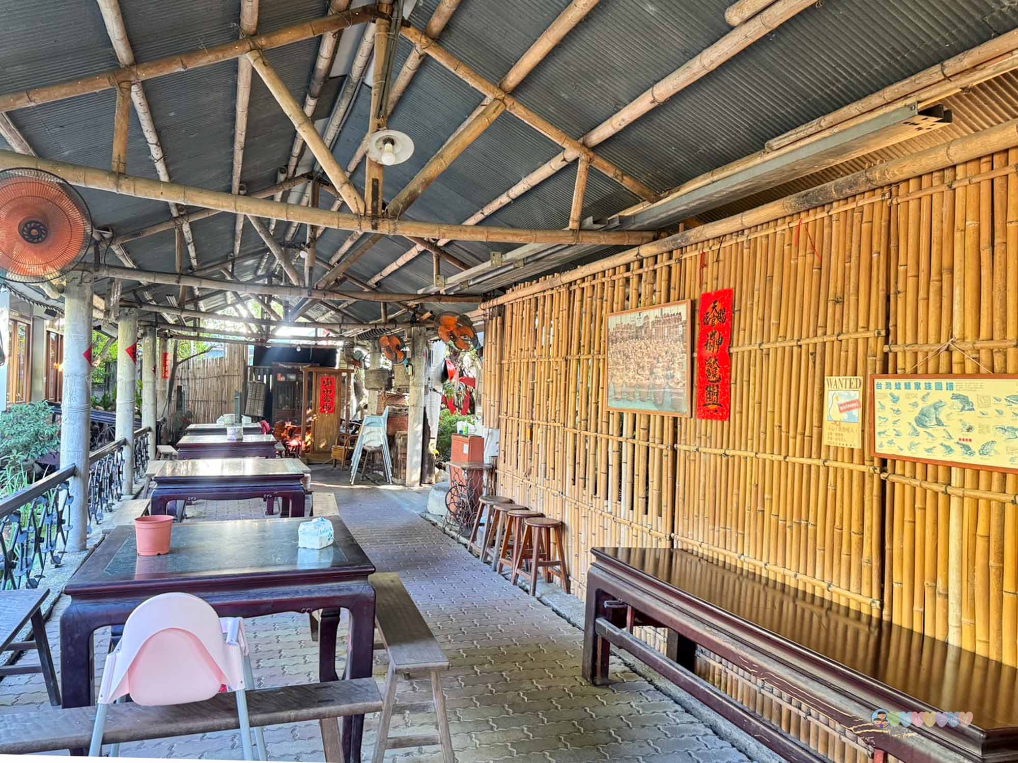 台中|田寮農莊》隱藏都市內,台中南屯古色農園景觀餐廳,隨時能吃到辦桌手路菜,欣賞落羽松與大片蓮池,寵物友善。 - 第29張圖 田寮農莊 環境 (1)